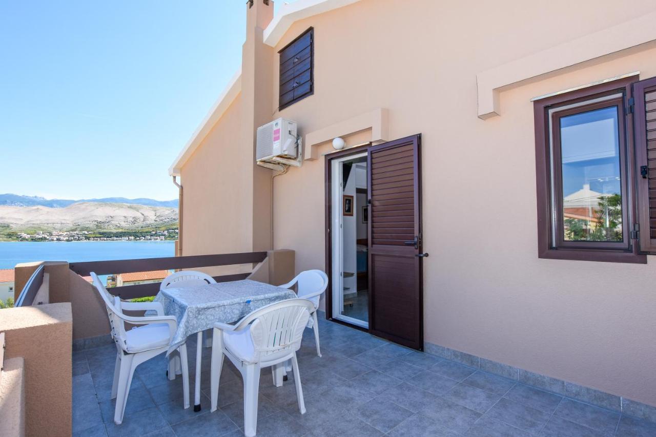 Apartmani Marija Ljubica Паг Экстерьер фото