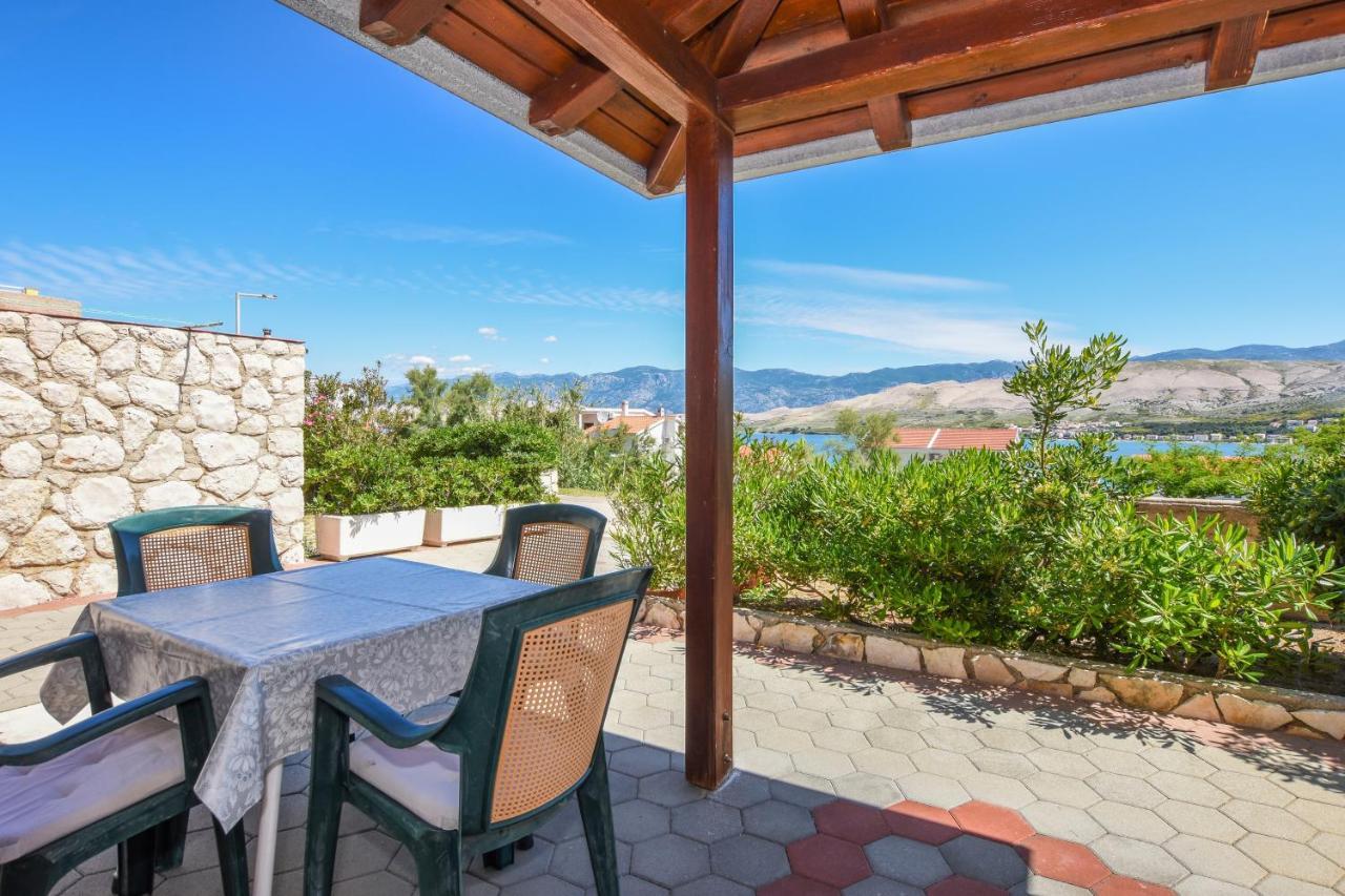Apartmani Marija Ljubica Паг Экстерьер фото