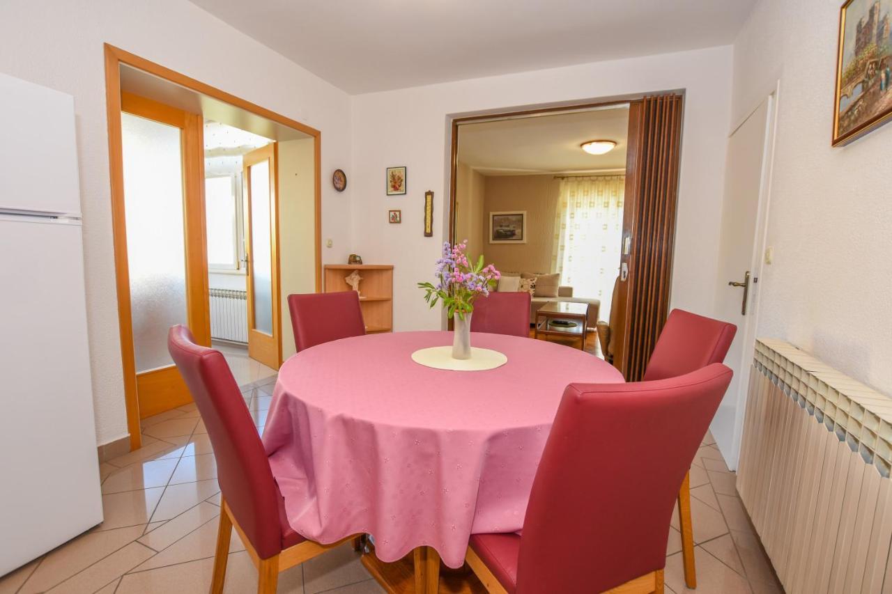 Apartmani Marija Ljubica Паг Экстерьер фото
