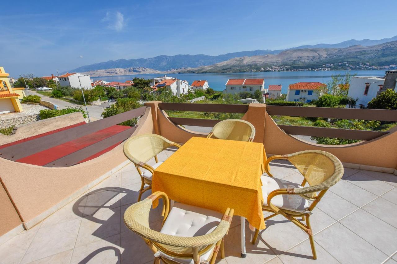 Apartmani Marija Ljubica Паг Экстерьер фото