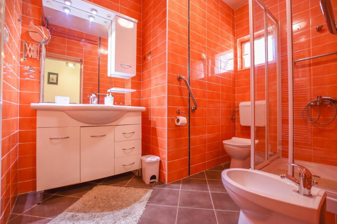 Apartmani Marija Ljubica Паг Экстерьер фото