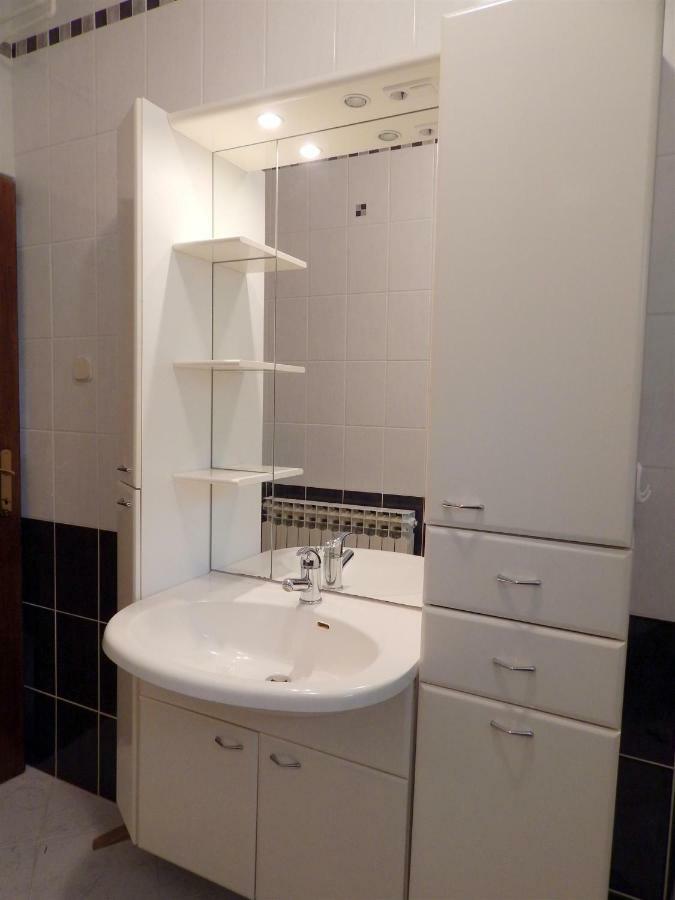 Apartmani Marija Ljubica Паг Экстерьер фото