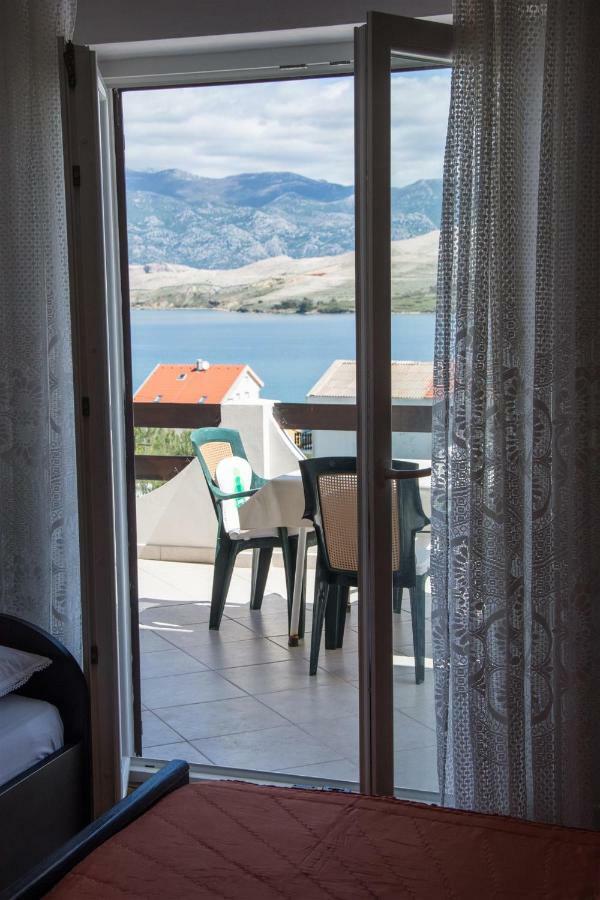 Apartmani Marija Ljubica Паг Экстерьер фото